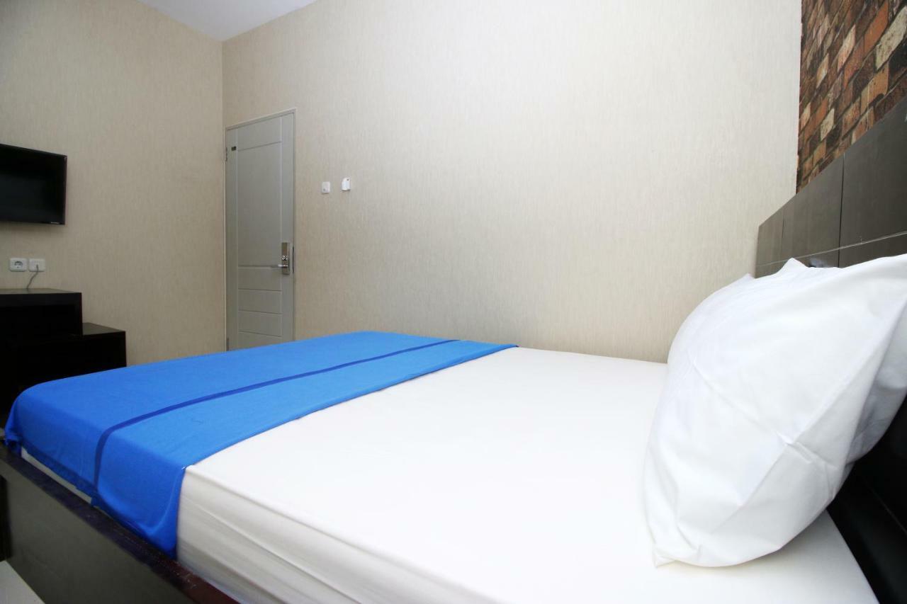 Kamar Keluarga Kampung Bali III Hostel Jakarta Buitenkant foto